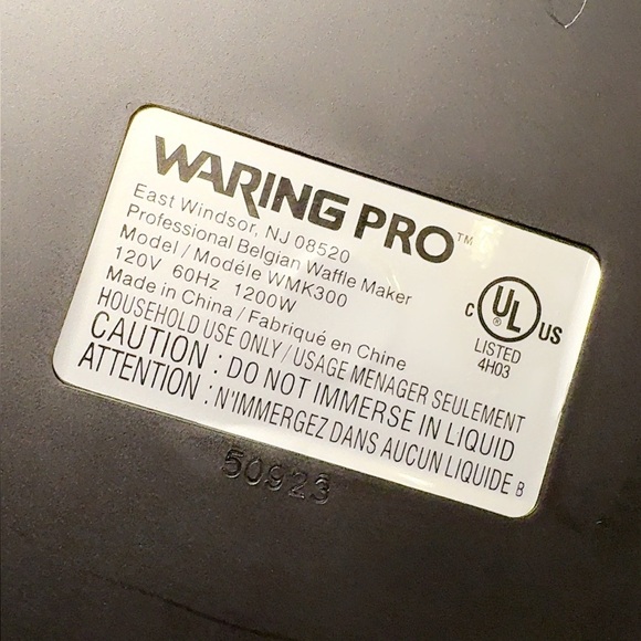 Waring Professional Restaurant WMK300 Belgian Waffle Maker, Brushed Stainless - Picture 8 of 17